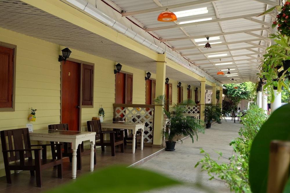 Steve Lady Hostel Bangkok Buitenkant foto