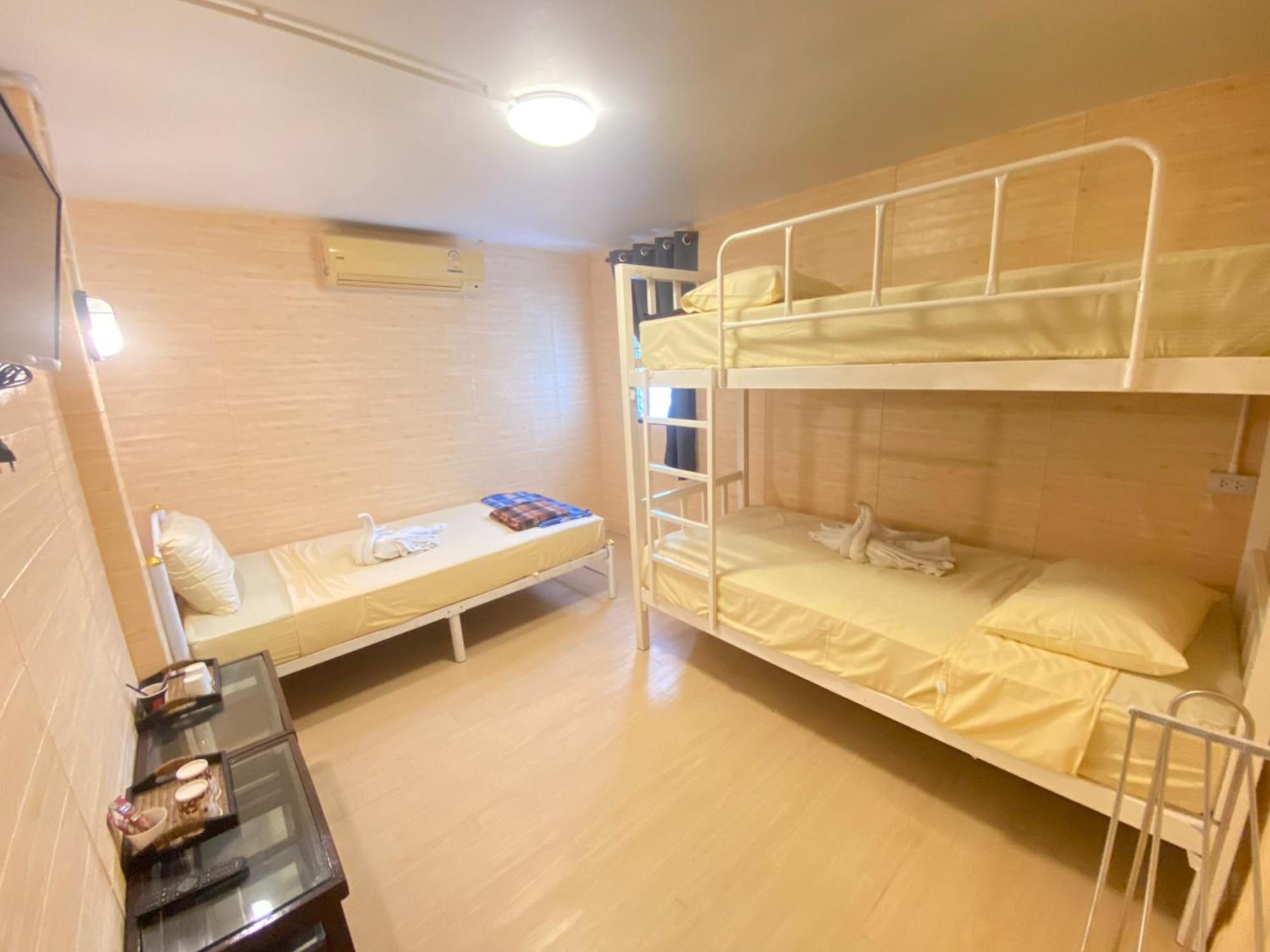 Steve Lady Hostel Bangkok Buitenkant foto