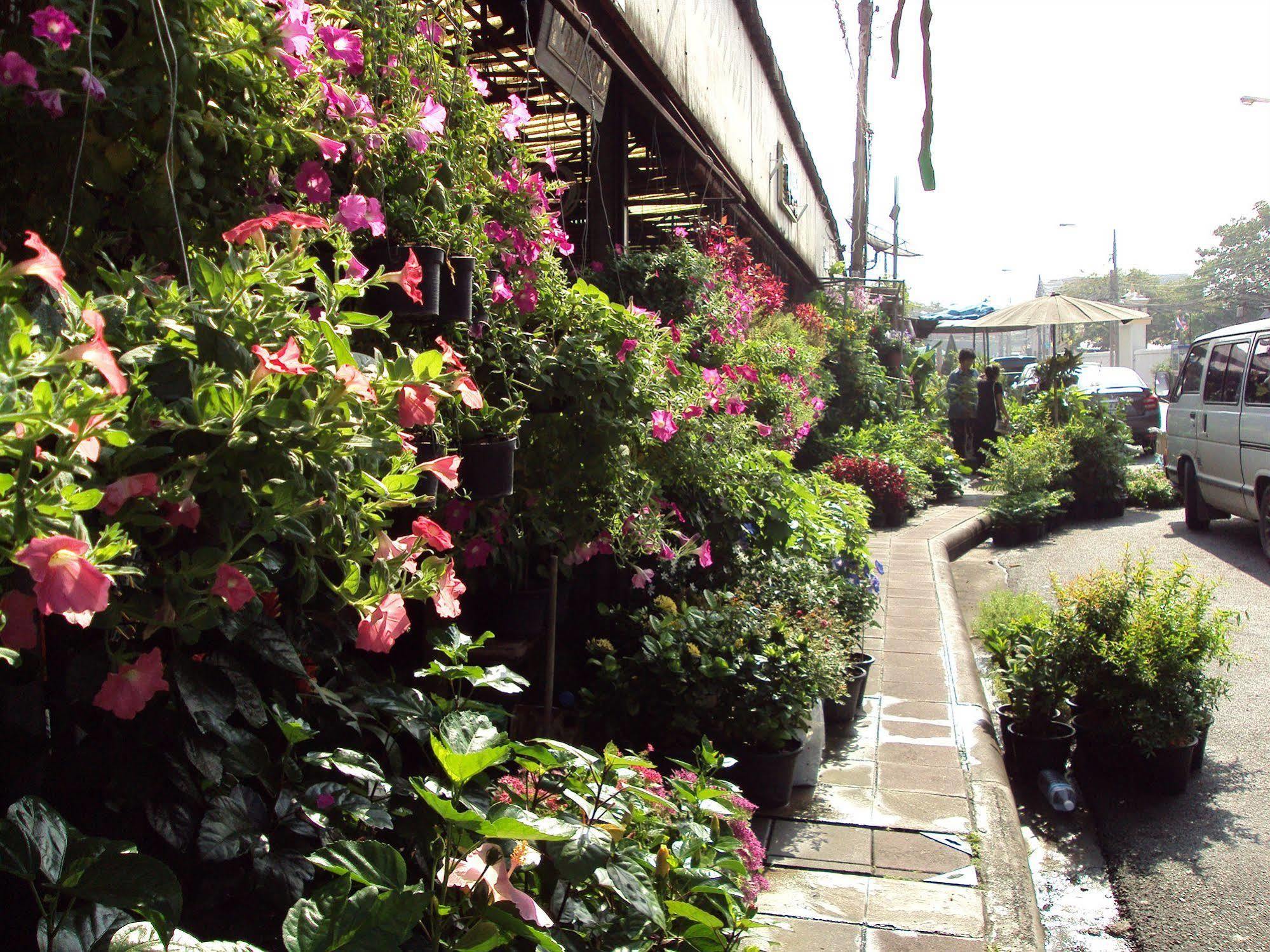 Steve Lady Hostel Bangkok Buitenkant foto